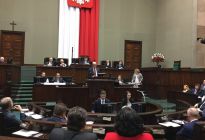 Sejm uchwalił ustawę o bezpłatnych lekach dla osób powyżej 75. roku życia 18.03.2016